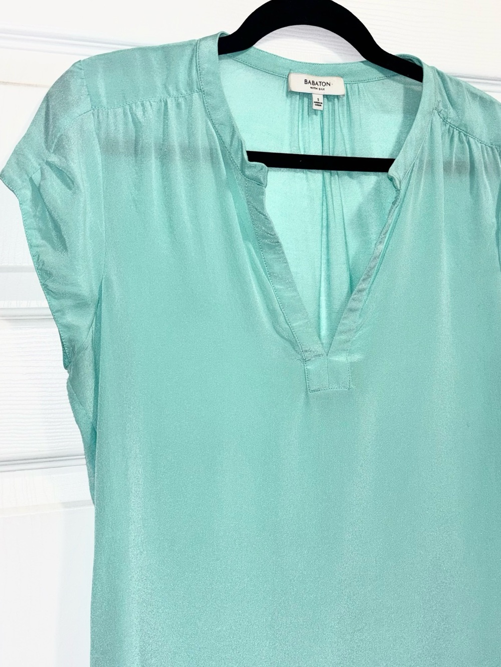 Aritzia Babaton Phillip Silk Blouse Short Sleeve Top Aqua Blue Green Size Small - Picture 5 of 9